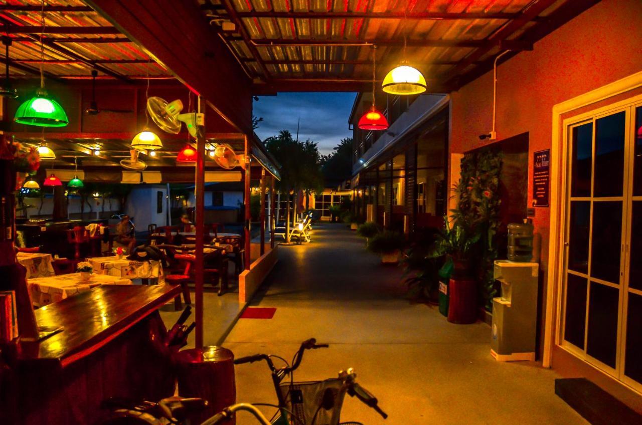 4 Palms Resort Bang Sare Extérieur photo